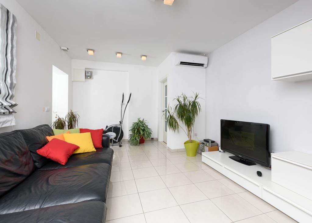 Apartments Salona Trogir Exterior foto